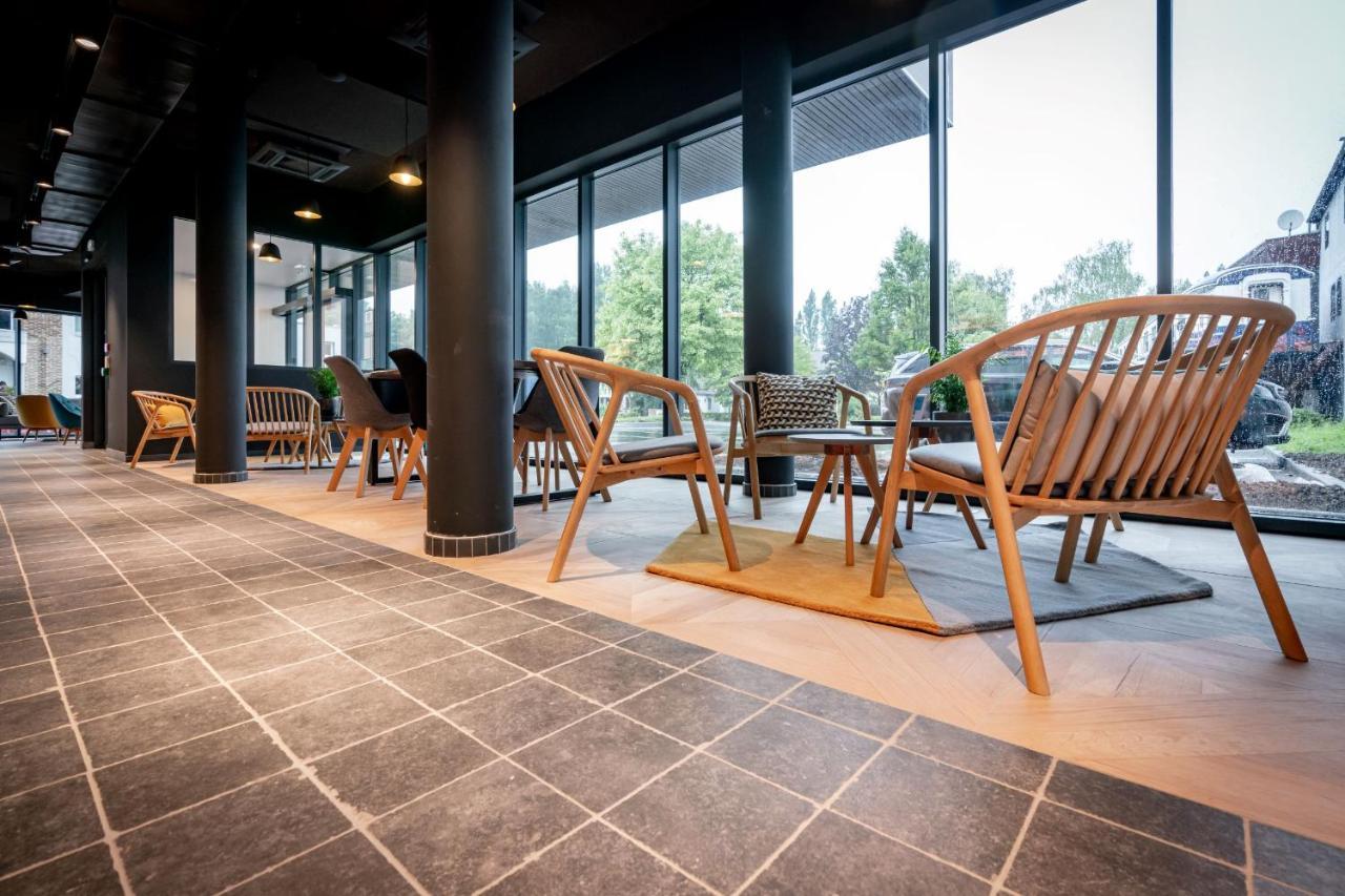 Ibis Budget Valenciennes Petite Forêt Exterior foto