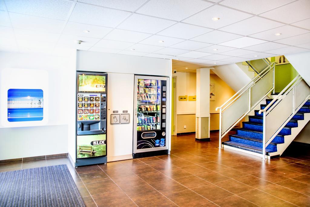 Ibis Budget Valenciennes Petite Forêt Exterior foto