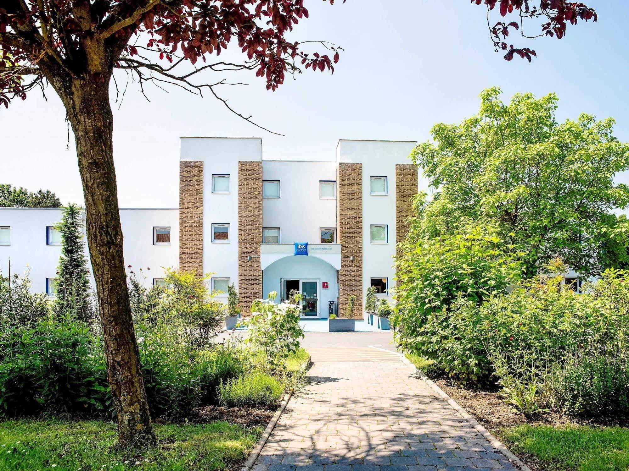 Ibis Budget Valenciennes Petite Forêt Exterior foto